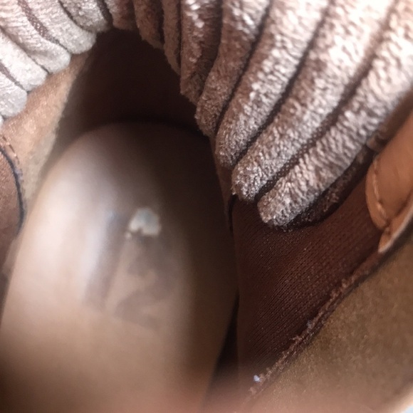 R2 Brown/tan wedge platform lace up & zip up rounded toe, ankle booties size 8.5 - Picture 9 of 11